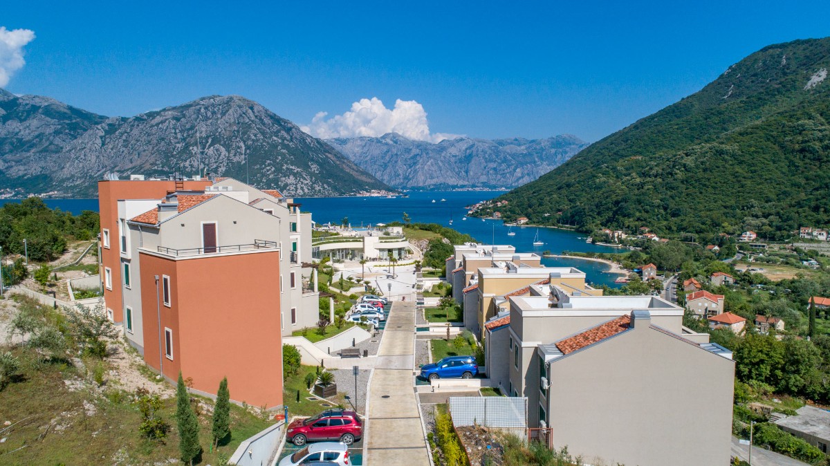 Exclusive offer – Spacious apartment in the luxury Lavender Bay complex, Morinj